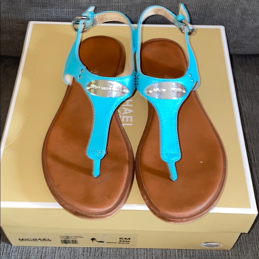 MICHALE KORS SANDALS